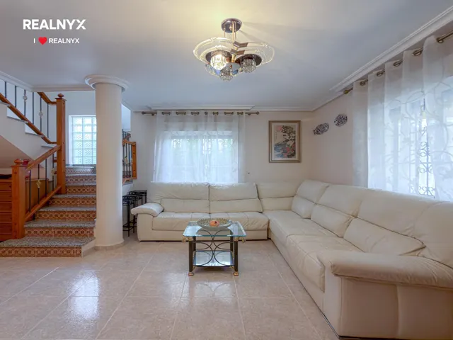 Orihuela Costa! Impresionante Villa Mediterranea con generosa parcela y amplias terrazas + Solarium privado con vistas panorámicas y piscina privada — 30