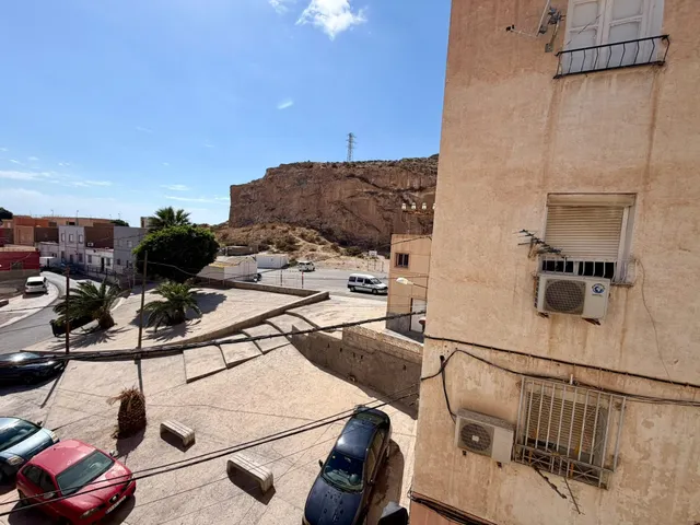 PISO PARA REFORMAR EN LA CHANCA – PESCADERÍA, ALMERÍA — 9