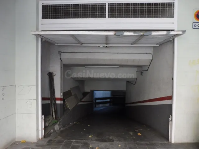 Plaza de parking de coche — 4