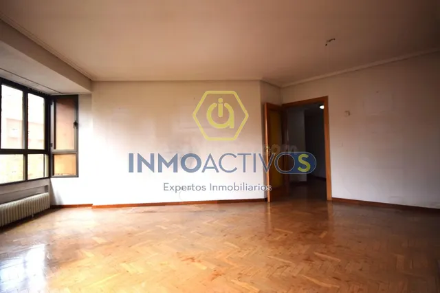 ¡ OPORTUNIDAD JUNTO A FRANCOS RODRÍGUEZ ! 3 DORM, 2 BAÑOS, G - foto 2