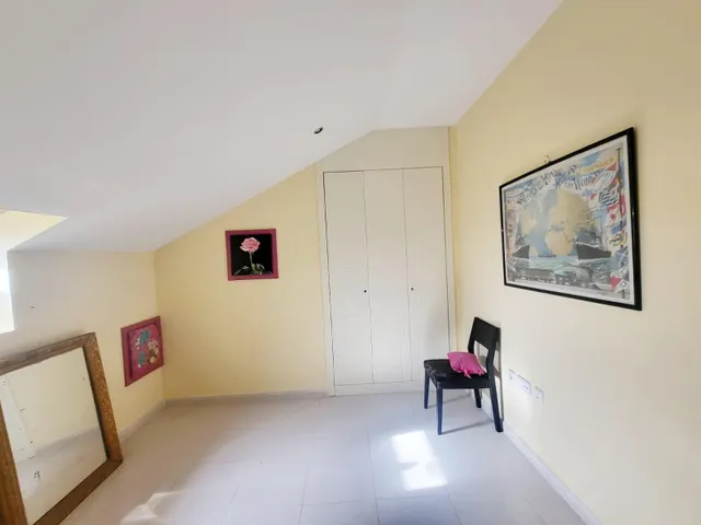 ÁTICO EXCLUSIVO CON VISTAS, TERRAZAS, PISCINA Y GARAJE – A 250 M DE LA PLAYA — 36