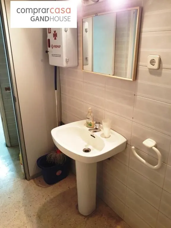 Fantástico Local en Esplugues de Llobregat — 12