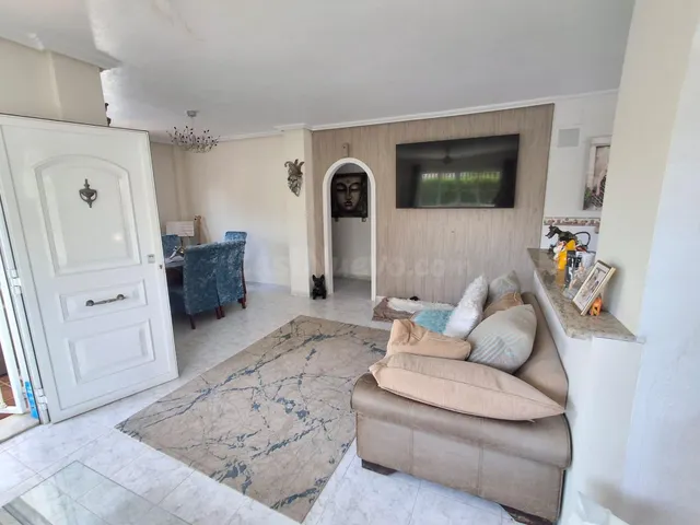 CHALET CON JARDÍN GRANDE, SÓTANO Y PISCINA PRIVADO! - foto 5