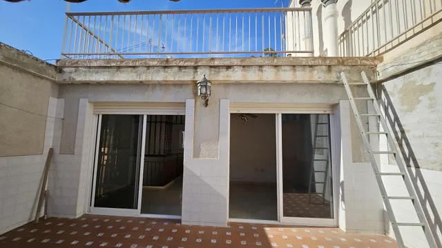 Se Vende Casa de Tres Plantas con garaje doble y trastero. — 6