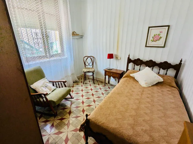 Casa de pueblo de grandes dimensiones en Guardamar pueblo. — 11