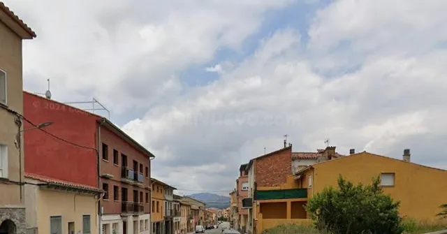 PISO EN TORELLO