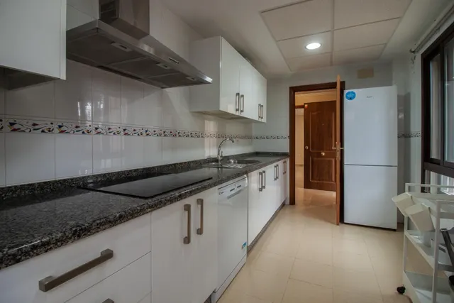 ¡Tu nuevo hogar en Bormujos! Magnífico chalet en alquiler con patio. — 10