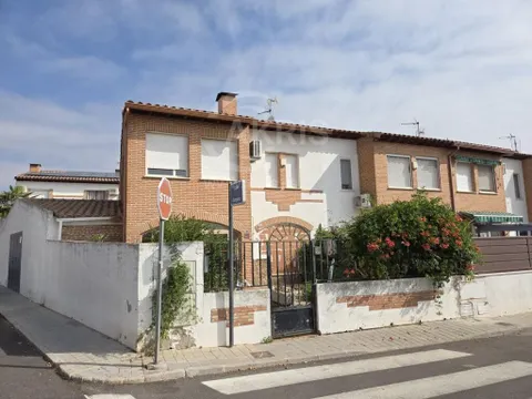 Chalet Independiente en Olias Del Rey