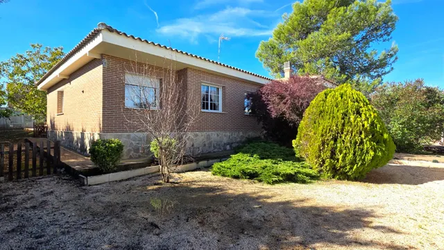 Cómodo chalet en venta en Eurovillas — 17