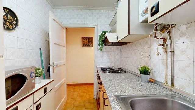 ¡Junto a Puerta del Carmen! Piso luminoso de 76 m2 con gran potencial para reformar — 18