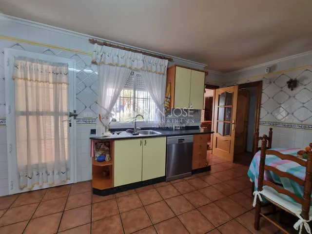 SE VENDE VILLA DE LUJO EN HONDON DE LOS FRAILES — 18
