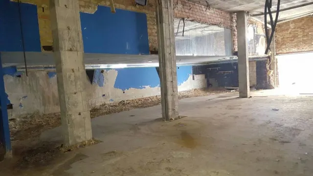 Muy buen local comercial en zona centro de Alhaurin el Grande. — 5