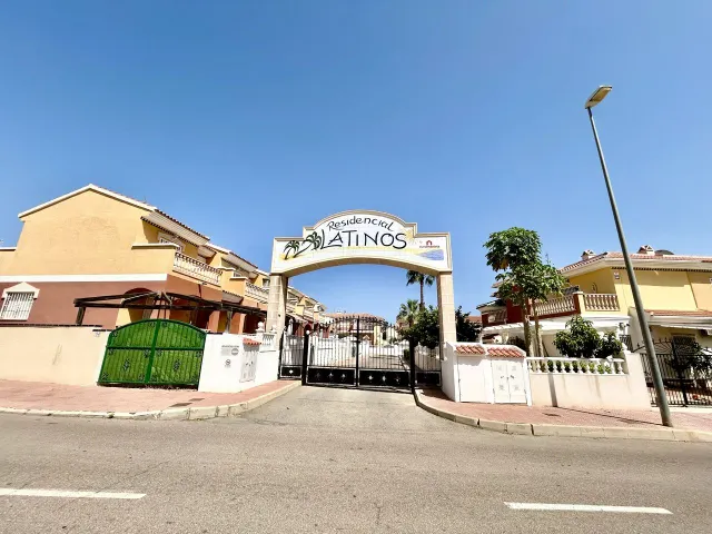 Casa 3 habitaciones 106m² en venta - Centro de la Ciudad Quesada — 40