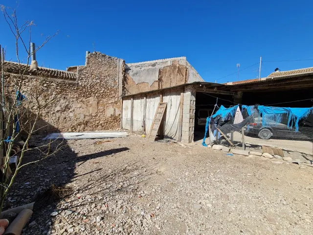 Terreno disponible en Pinoso para proyecto único — 12