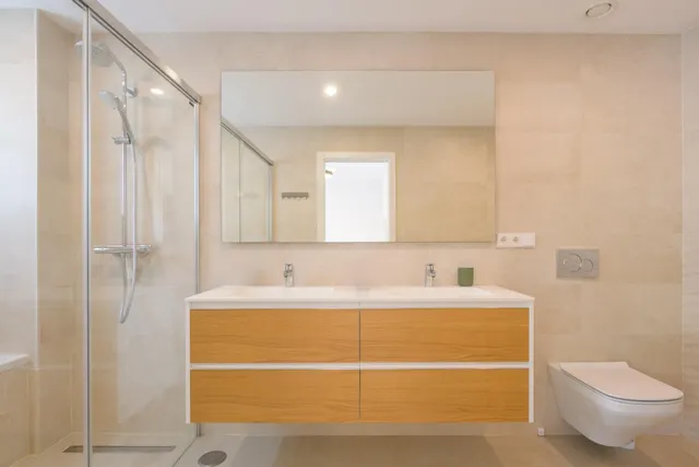 Impresionante vivienda de lujo en Benalmádena con vistas infinitas al Mediterráneo — 33