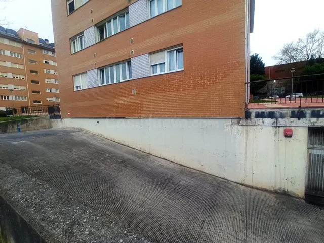 Plaza de garaje en Calle Luis Quintanilla Isasi - foto 2
