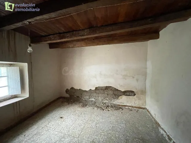 CASA DE PUEBLO PARA REHABILITAR EN OLMOS DE LA PICAZA - foto 3