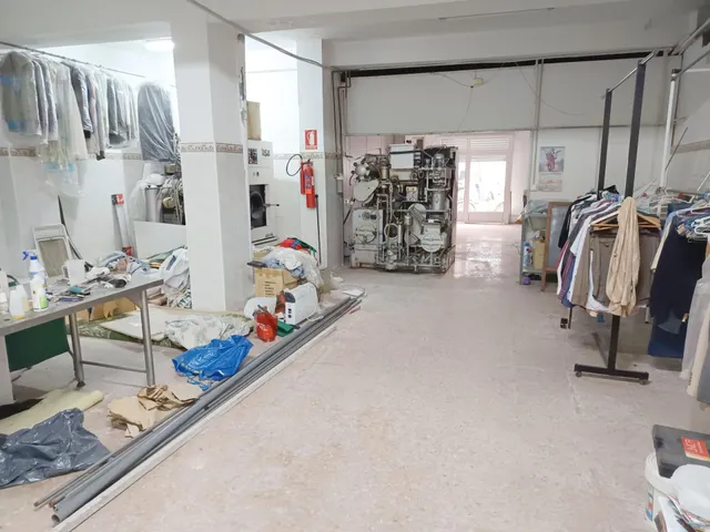Local comercial de 286 m2 en zona Mercado — 2