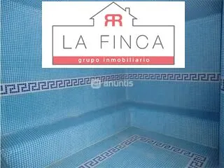 Increíble apartamento frente a la playa con parking, piscina y zona de spa — 15