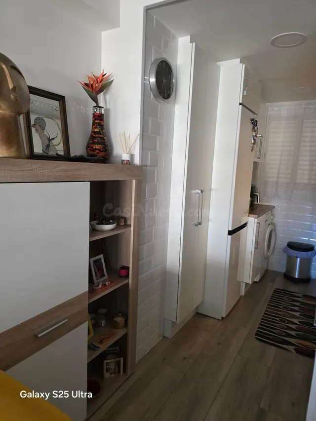 Apartamento con vistas al mar, piscina y parking — 9