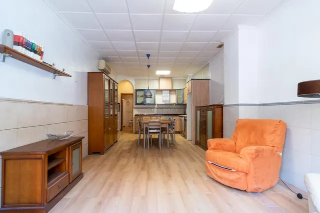 OPORTUNIDAD!!! LOCAL COMERCIAL COMO VIVIENDA. ubicación PERFECTA!!! — 7
