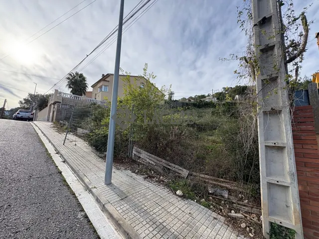 Terreno en urbanización California, Canyelles — 3