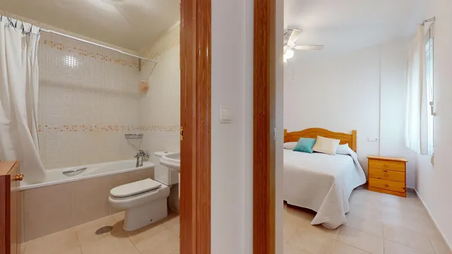 Encantadora Casa con 2 Terrazas a un Paso del Hotel 525 – 3 Dormitorios en Los Alcázares — 13