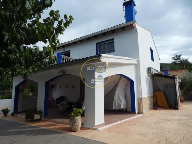 OPORTUNIDAD AMPLIO CHALET CON PISCINA MUY PRÓXIMO A LA POBLACION DE ONTINYENT — 49