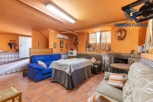 Casa independiente a 5 minutos de Granada en buen estado para entrar a vivir — 11