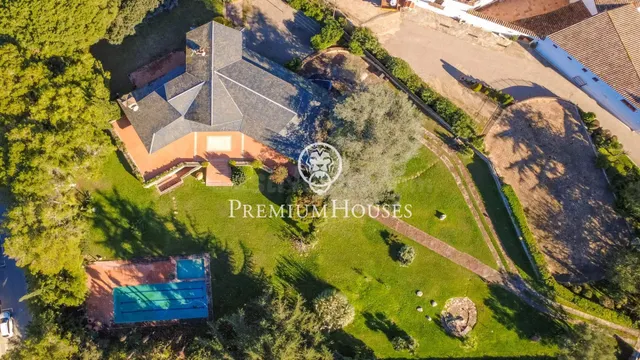 Casa en venta en Montornès del Vallès — 3