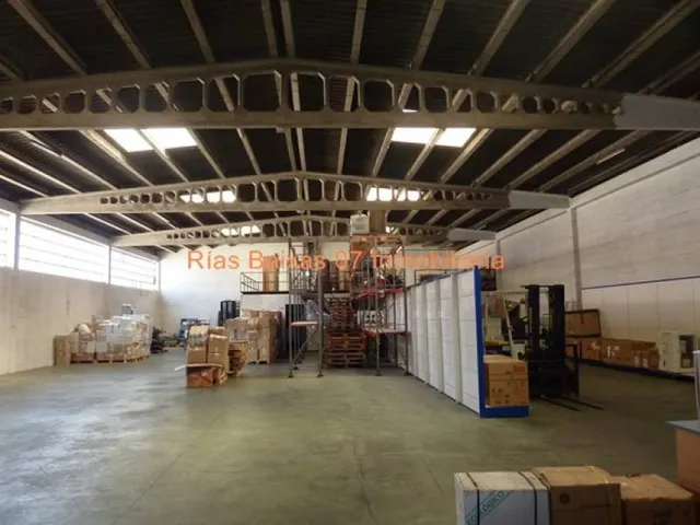 REF 4866 NAVE SEMIDIAFANA 700 m2 CON 4 OFICINAS Y BAÑOS - foto 5
