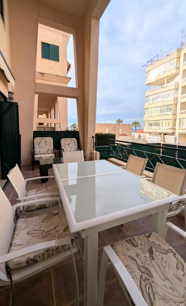 ✨ ELEGANCIA Y EXCLUSIVIDAD: VIVIENDA DE LUJO EN ALQUILER VAC - foto 4