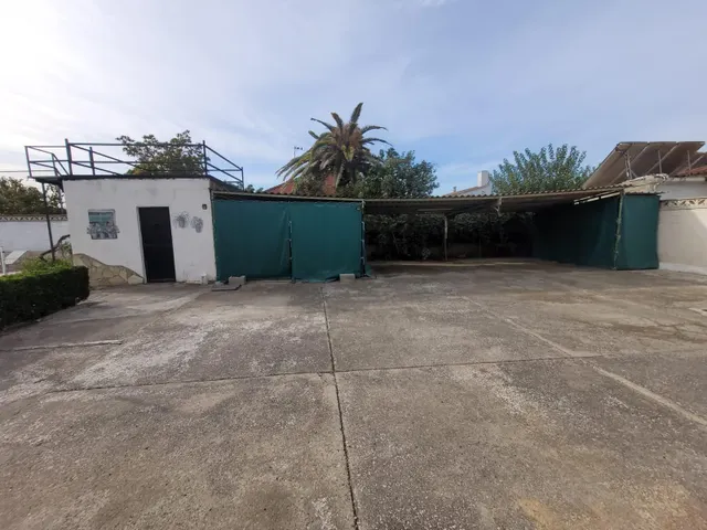 Impresionante Chalet con Amplio Terreno y Piscina en las Afueras de Zaragoza — 18