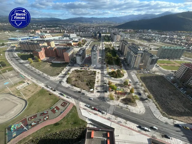 **se vende piso en la rosaleda, Ponferrada** — 31