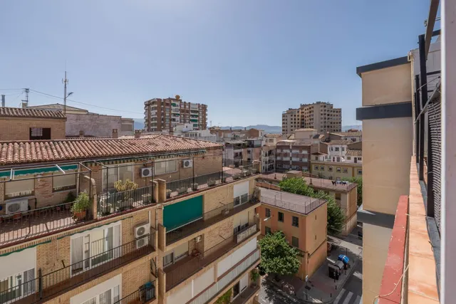 VENTA DE ÁTICO CON ESPECTACULAR TERRAZA EN ISAAC ALBENIZ - G - foto 3