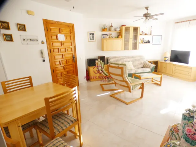 SE VENDE PISO EN RESIDENCIAL CON PISCINA COMUNITARIA Y GARAJE MUY CERCA DE LA PLAYA — 3