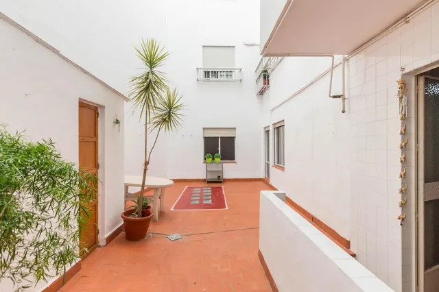 VIVIENDA CON GRAN PATIO PRIVADO FRENTE AL NUEVO HOTEL BARCELÓ 5★ — 16