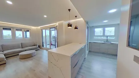 ¡SE ALQUILA!! Impresionante vivienda de tres habitaciones con terraza de 50m2 en la zona de La Garena.