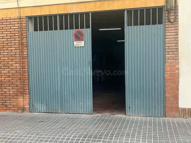 ¿Buscas un local con vado, buena fachada y potencial de rent