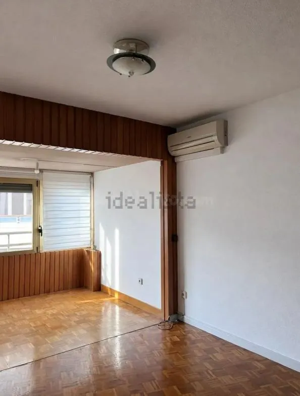 ALQUILER DE EXCELENTE VIVIENDA SIN AMUEBLAR EN AVENIDA OSCAR ESPLÁ ALICANTE — 3