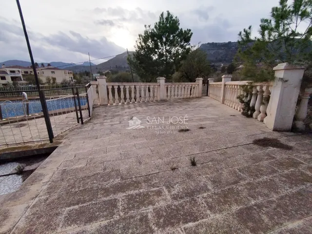 SE VENDE CHALET EN PARCELA URBANA EN LA ROMANA — 21