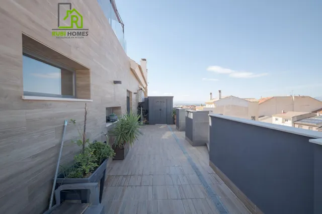 Ático dúplex con piscina en Maracena — 47