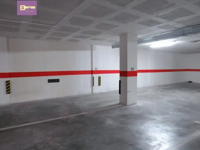 Plaza de garaje calle alberola 16, benalúa!!! — 12