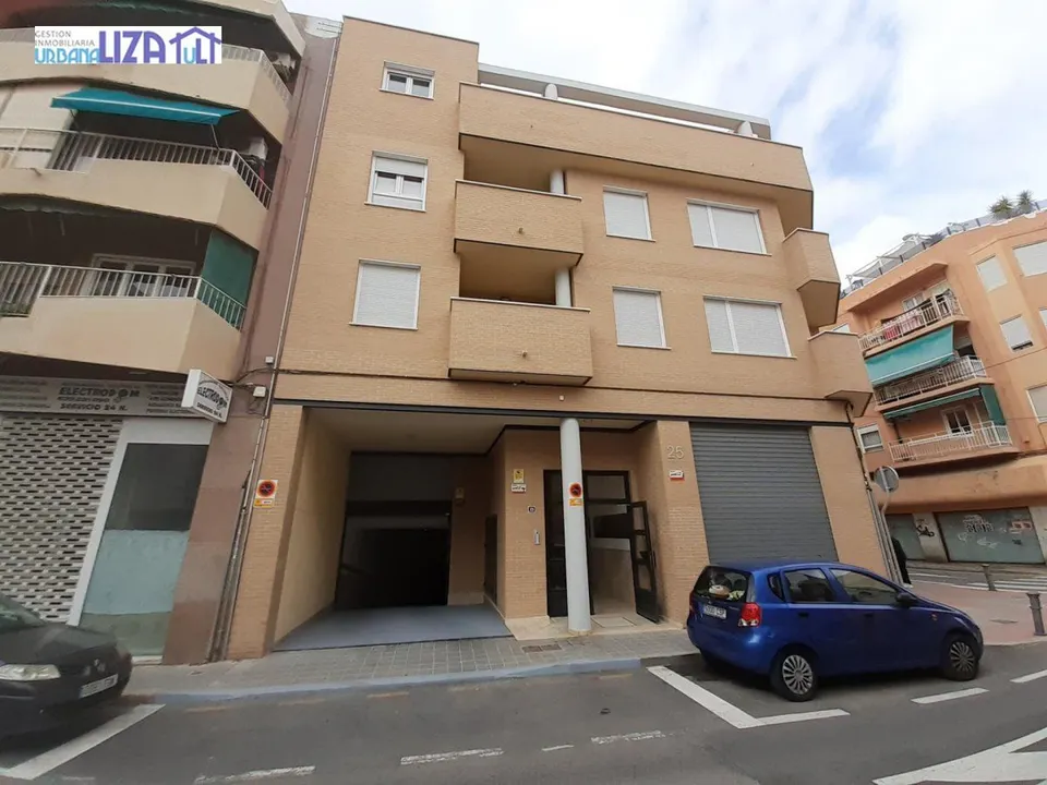 OPORTUNIDAD! FANTÁSTICO LOCAL COMERCIAL DE OBRA NUEVA CON FACHADA A 3 CALLES