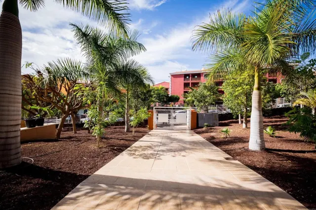 EXCLUSIVO APARTAMENTO DE 2 DORMITORIOS EN VENTA JUNTO AL MAR — 17