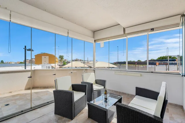 Apartamento de 2 dormitorios y 2 baños en los dolses ( orihuela costa ) — 10