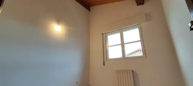 CHALET CON JARDÍN A UN PASO DEL CENTRO DE TORRELAVEGA.- — 24