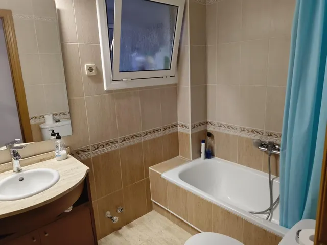 Acogedor Piso en Hospitalet de Llobregat - Ideal para Entrar a Vivir por €218,470 — 8