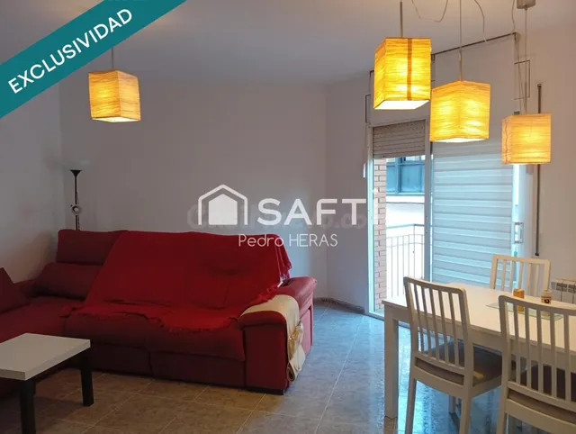 PIso de 3 habitaciones, 2 baños y 2 trasteros.