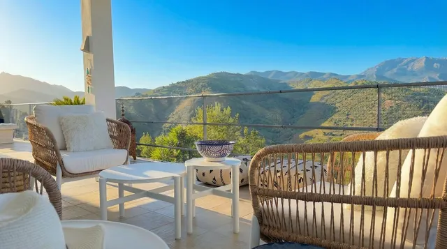 Chalet 4 habitaciones 357m² en venta - South of spain — 46